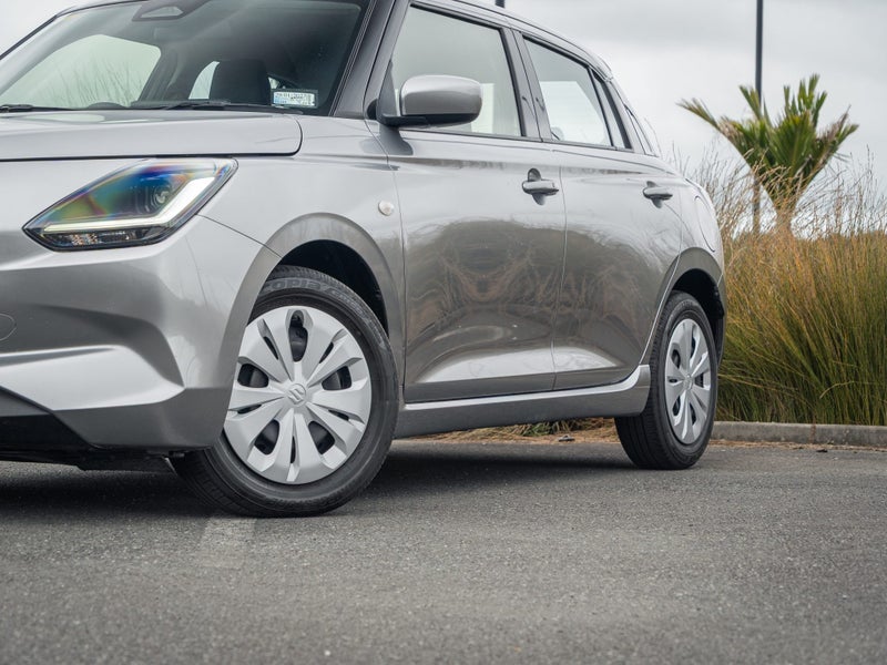 2026 Suzuki Swift GLS Hybrid 1.2 Auto image 5