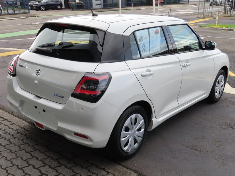 2026 Suzuki Swift GLSB MANUAL HYBRID image 5