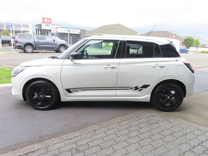 2026 Suzuki Swift GLZ HYBRID - SHADOW EDITION image 4