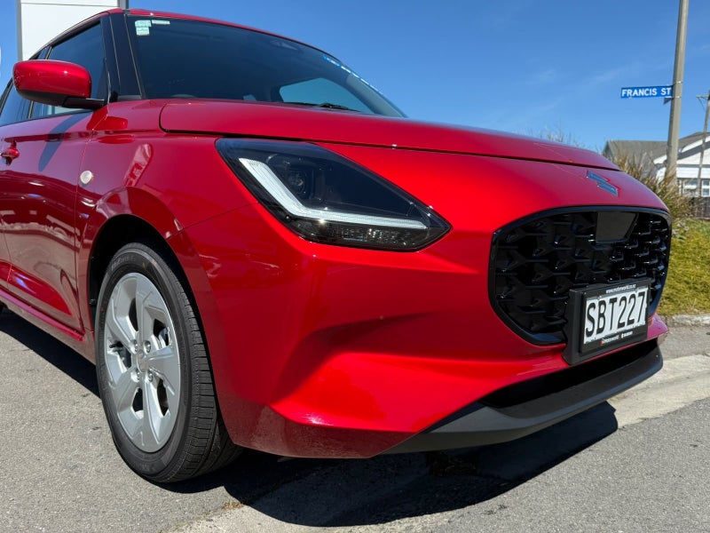 2026 Suzuki Swift Glzc 1.2PH - Hybrid, Heated S... image 3