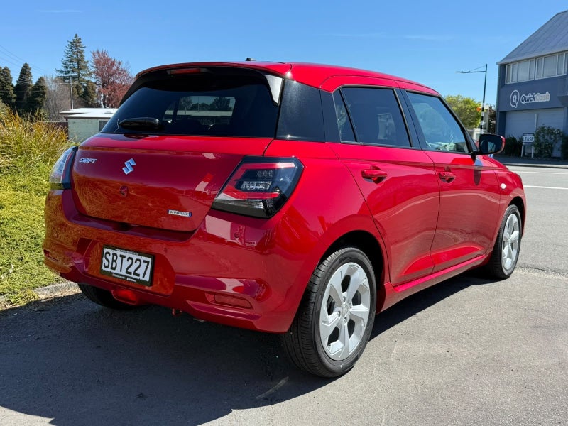 2026 Suzuki Swift Glzc 1.2PH - Hybrid, Heated S... image 4