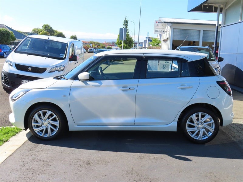 2026 Suzuki Swift PLUS HYBRID MANUAL image 3