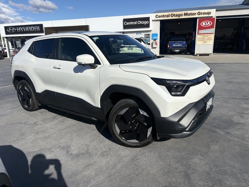 2026 Suzuki Vitara e-Vitara AWD image 2