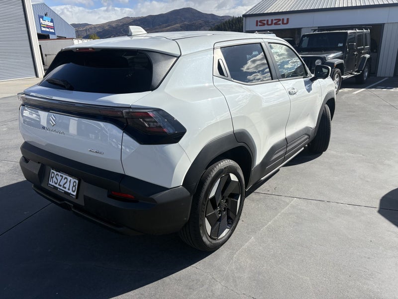 2026 Suzuki Vitara e-Vitara AWD image 3