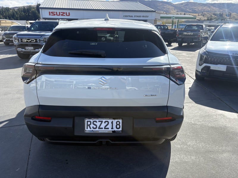 2026 Suzuki Vitara e-Vitara AWD image 4