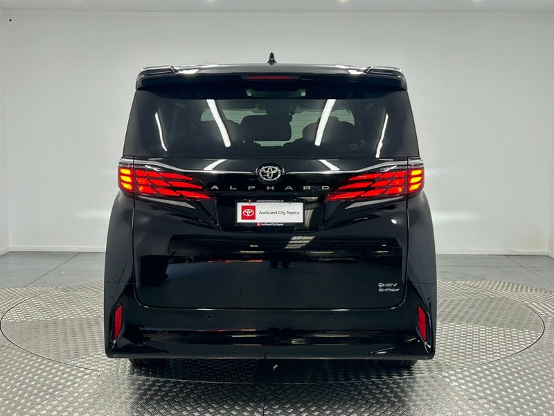 2026 Toyota Alphard 2.5 Hybrid Z 4WD image 4