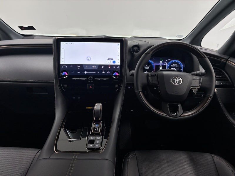 2026 Toyota Alphard 2.5 Hybrid Z 4WD image 2