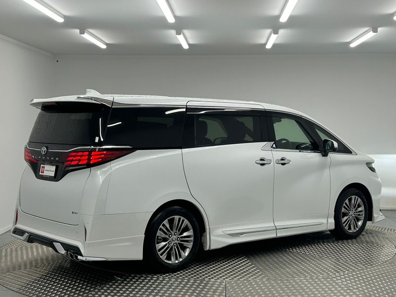 2026 Toyota Alphard 2.5 Hybrid Z 7 Seater image 3