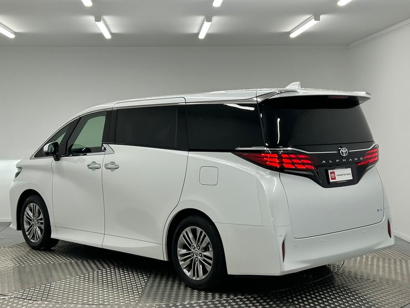2026 Toyota Alphard 2.5 Hybrid Z 7 Seats image 5