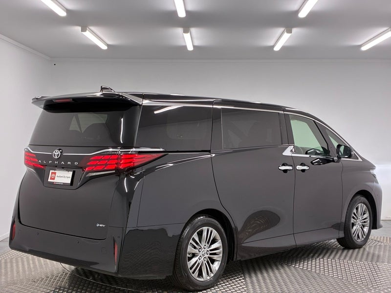 2026 Toyota Alphard 2.5 Hybrid Z 7 Seats image 3