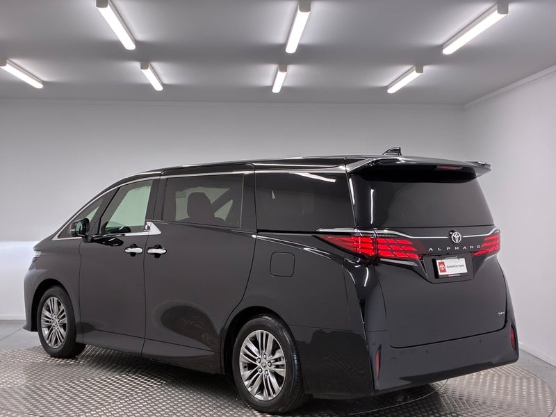 2026 Toyota Alphard 2.5 Hybrid Z 7 Seats image 5