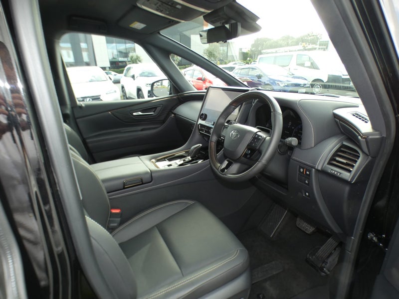 2026 Toyota Alphard 2.5 Hybrid Z 7 Seats 5 Dr W... image 2