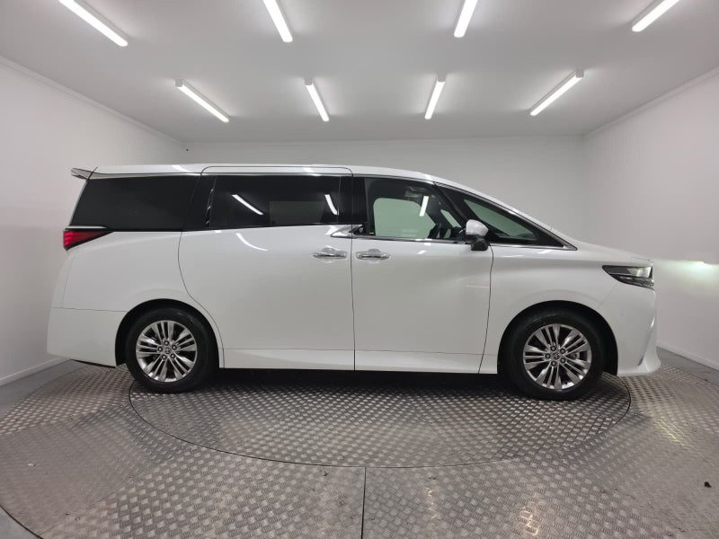 2026 Toyota Alphard 2.5 Hybrid Z 7 Seats image 2