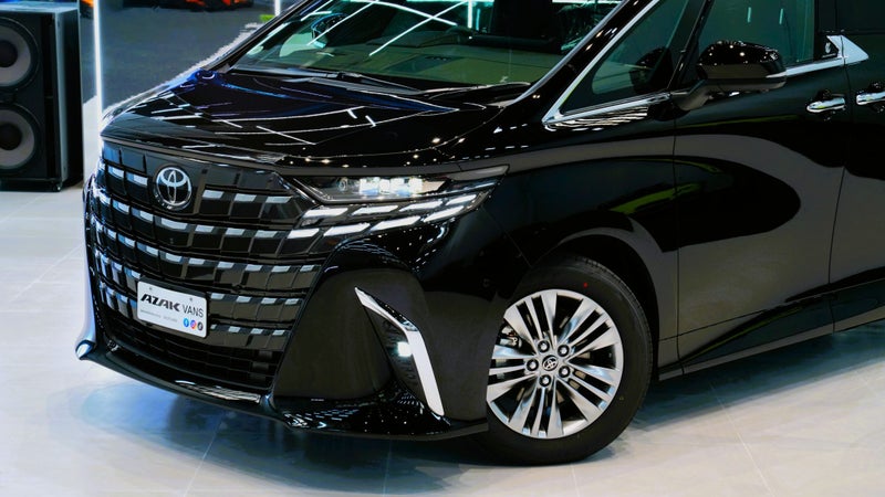 2026 Toyota Alphard TV & Pilot seat Luxury image 2