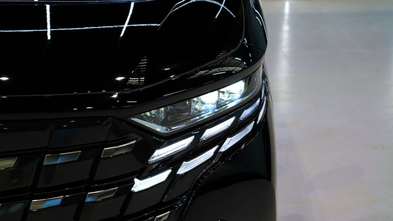 2026 Toyota Alphard TV & Pilot seat Luxury image 4