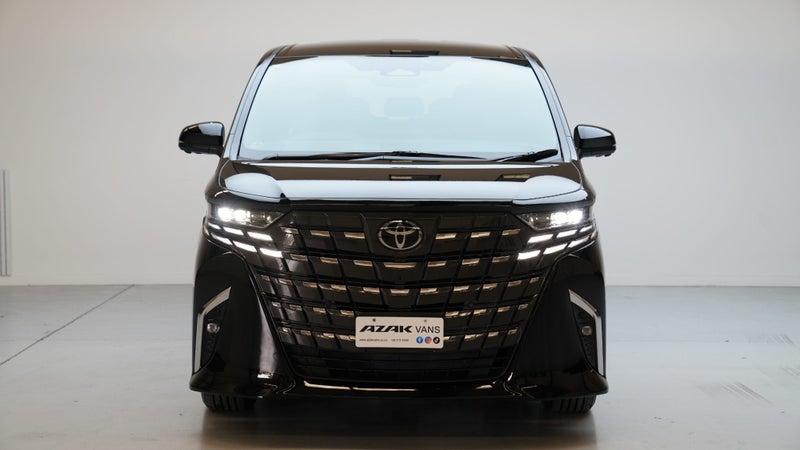 2026 Toyota Alphard TV & Pilot seat Luxury image 3