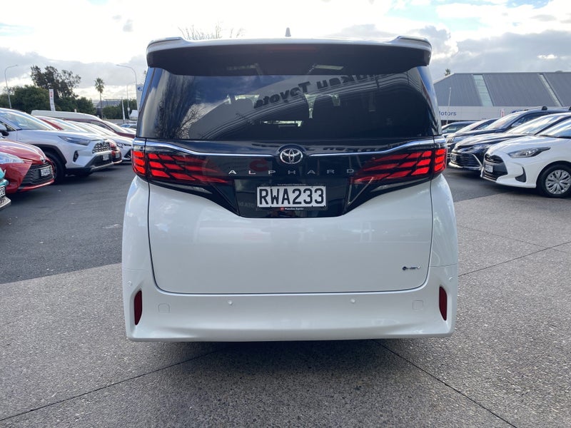 2026 Toyota Alphard Z 2.5P Hybrid 7 Seater Van image 3