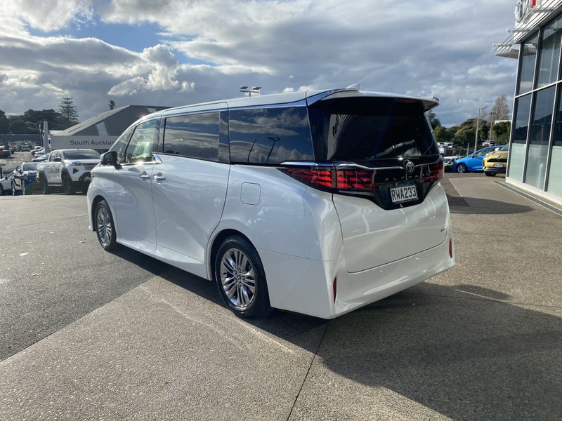 2026 Toyota Alphard Z 2.5P Hybrid 7 Seater Van image 5