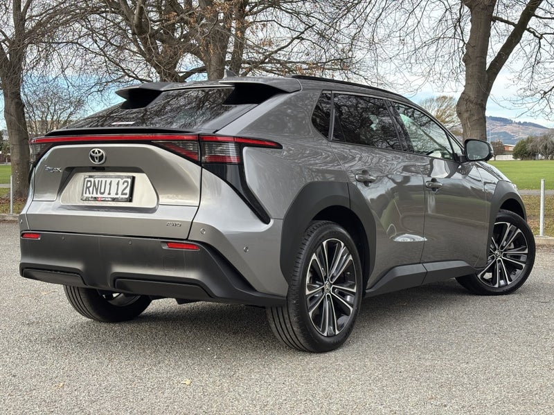2026 Toyota bZ4X Motion 71Kwh/Ev/4Wd image 5