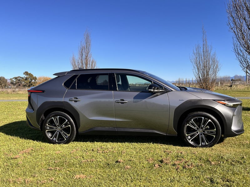 2026 Toyota bZ4X Motion BEV AWD SUV/5D/5S image 3