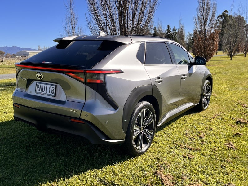 2026 Toyota bZ4X Motion BEV AWD SUV/5D/5S image 4