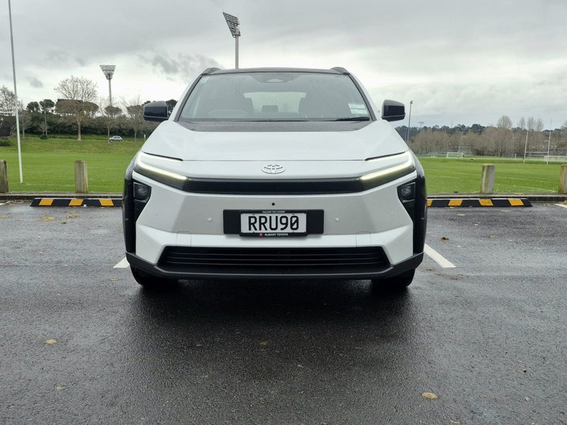 2026 Toyota bZ4X Motion BEV AWD SUV/5D/5S image 2