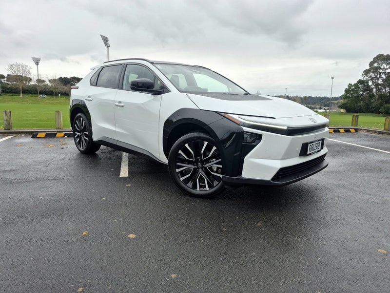 2026 Toyota bZ4X Motion BEV AWD SUV/5D/5S image 3