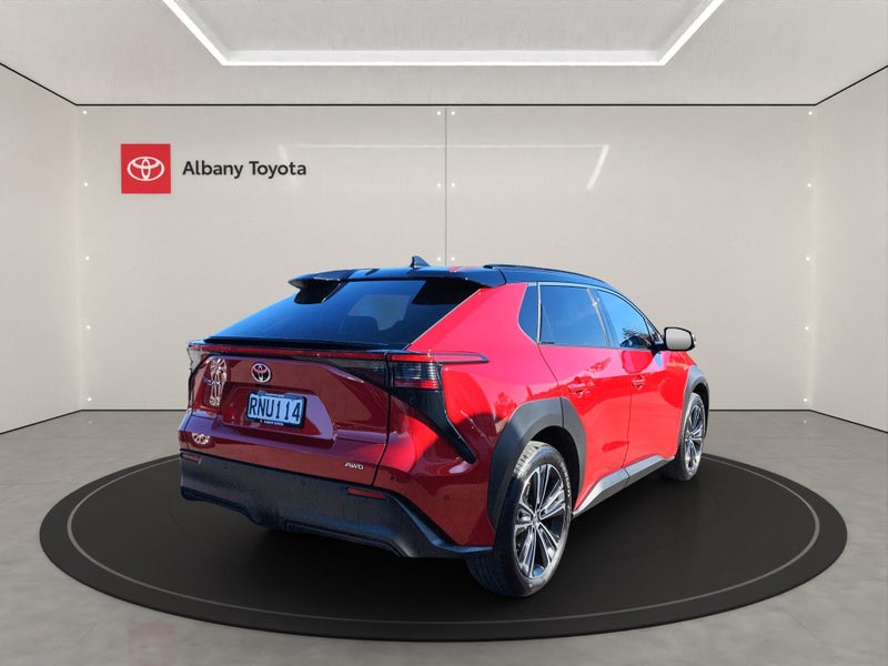 2026 Toyota bZ4X Motion BEV AWD SUV/5D/5S (YEAM... image 3