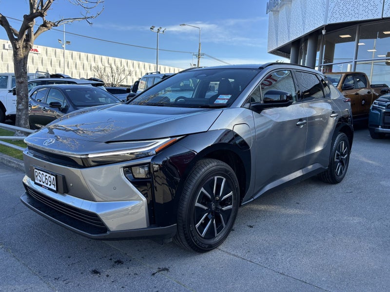 2026 Toyota bZ4X Pure 75Kwh/Ev/Fd image 3