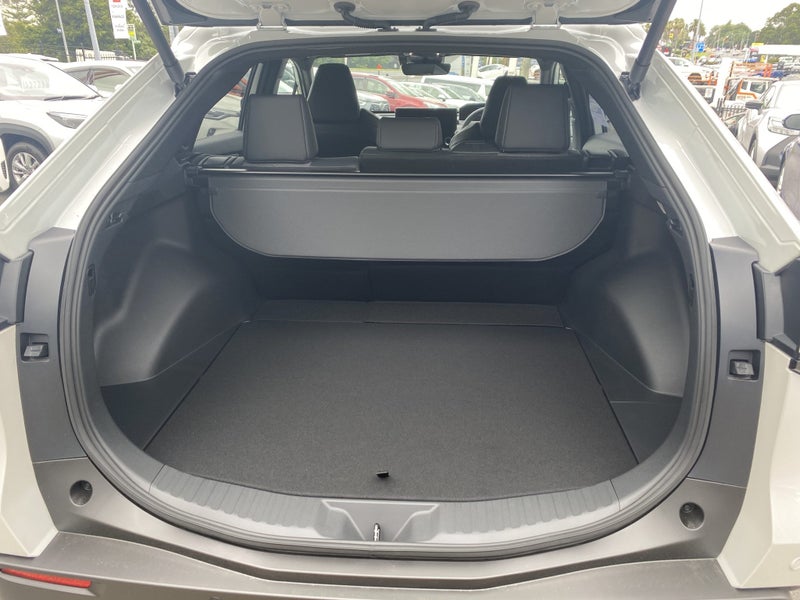 2026 Toyota bZ4X Pure BEV FWD SUV/5D/5S image 5