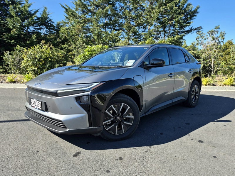 2026 Toyota bZ4X Pure BEV FWD SUV/5D/5S image 3