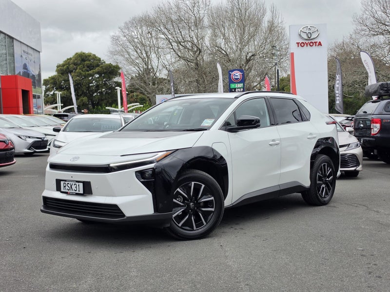 2026 Toyota bZ4X Pure BEV FWD SUV/5D/5S (XEAPA-... image 2