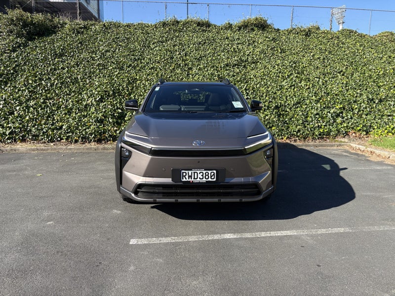 2026 Toyota bZ4X Touring BEV AWD SUV/5D/5S image 2