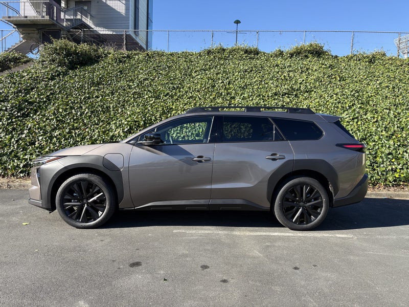 2026 Toyota bZ4X Touring BEV AWD SUV/5D/5S image 4