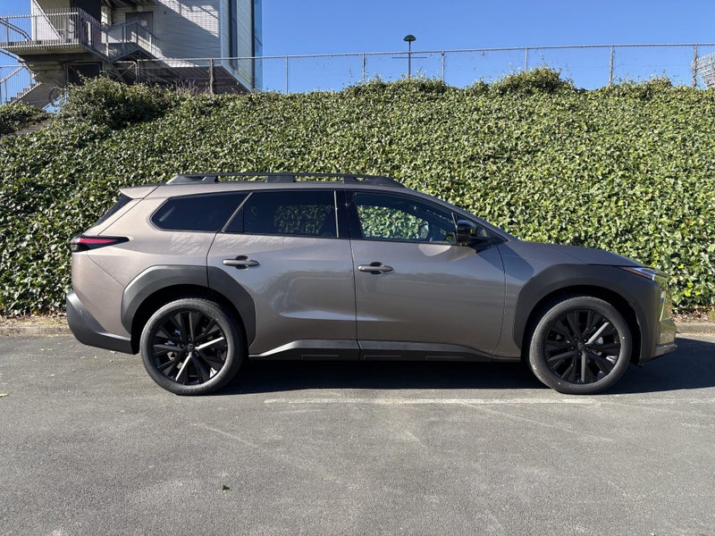 2026 Toyota bZ4X Touring BEV AWD SUV/5D/5S image 5