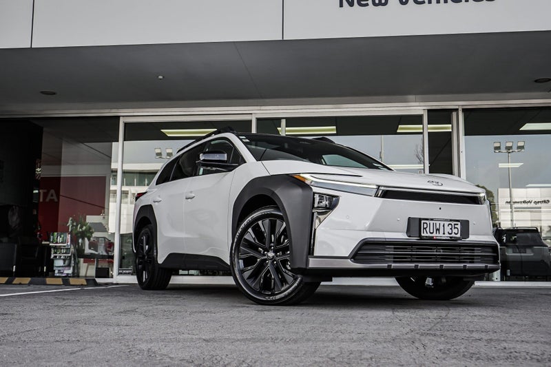 2026 Toyota bZ4X Touring BEV AWD SUV/5D/5S image 4