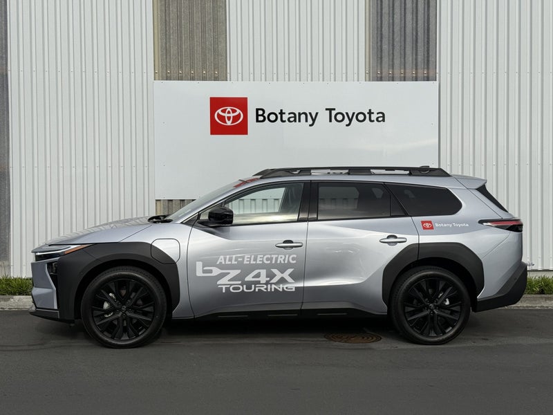 2026 Toyota bZ4X Touring BEV AWD SUV/5D/5S (XEA... image 4