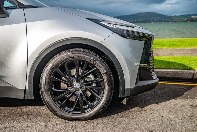 2026 Toyota C-HR GR Sport 2.0P HEV image 3