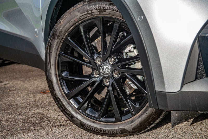 2026 Toyota C-HR GR Sport 2.0P HEV image 4