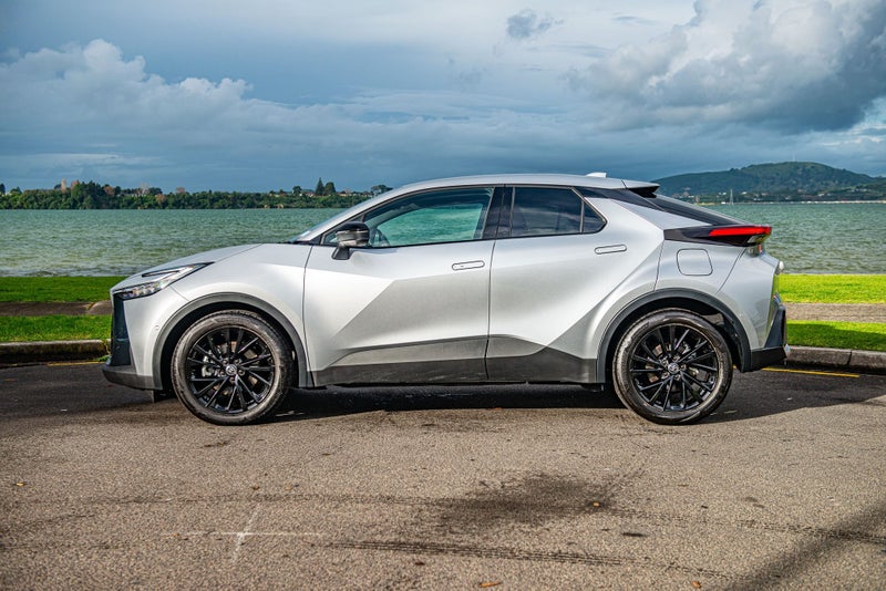 2026 Toyota C-HR GR Sport 2.0P HEV image 5