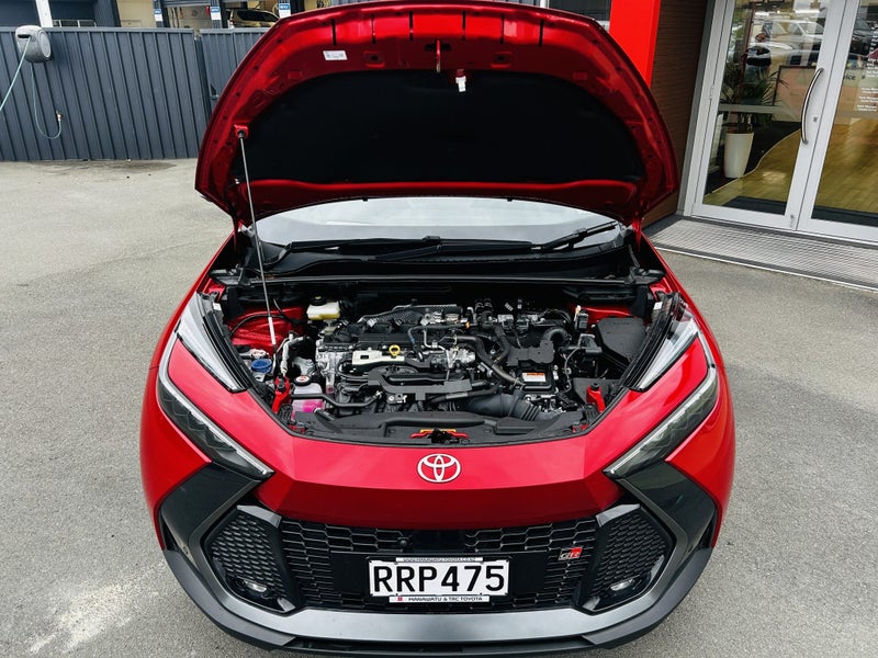 2026 Toyota C-HR GR Sport 2.0P Hybrid AWD Autom... image 3