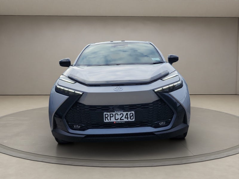 2026 Toyota C-HR Limited 1.8L Hybrid FWD SUV image 2