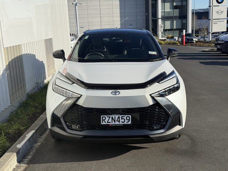 2026 Toyota C-HR Limited 1.8P HEV CVT FWD SUV/5... image 3