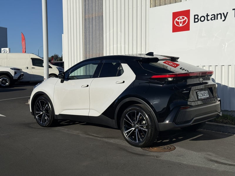 2026 Toyota C-HR Limited 1.8P HEV CVT FWD SUV/5... image 5