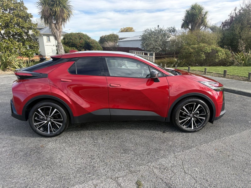 2026 Toyota C-HR Limited 1.8P HEV CVT FWD SUV/5... image 3