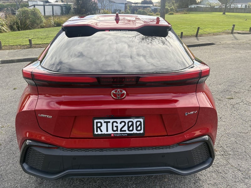 2026 Toyota C-HR Limited 1.8P HEV CVT FWD SUV/5... image 4