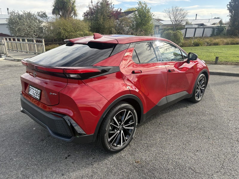 2026 Toyota C-HR Limited 1.8P HEV CVT FWD SUV/5... image 5