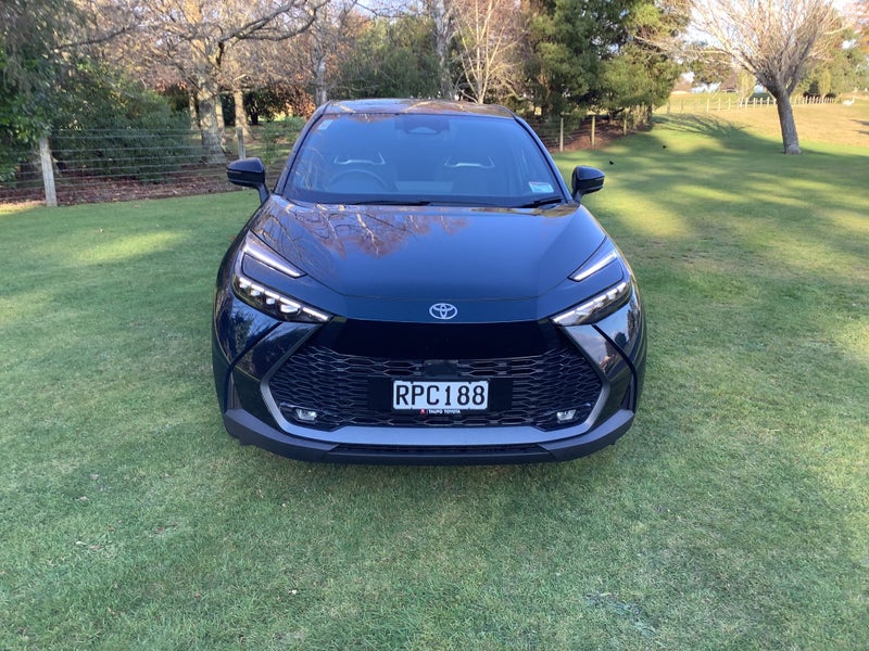 2026 Toyota C-HR Limited 1.8P Hybrid Electric V... image 3