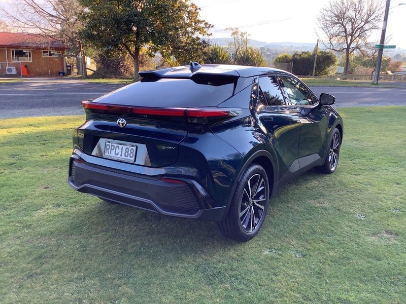 2026 Toyota C-HR Limited 1.8P Hybrid Electric V... image 5