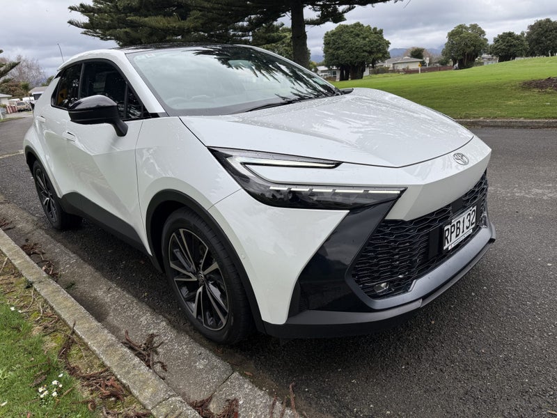 2026 Toyota C-HR Limited 1.8P Hybrid FWD Automa... image 5